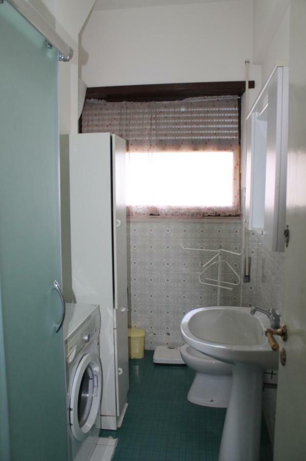 Casa Al Mare Apartman Torvaianica Kültér fotó